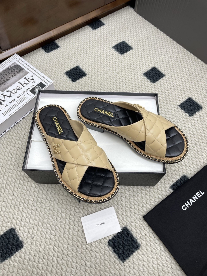Ch**el slippers